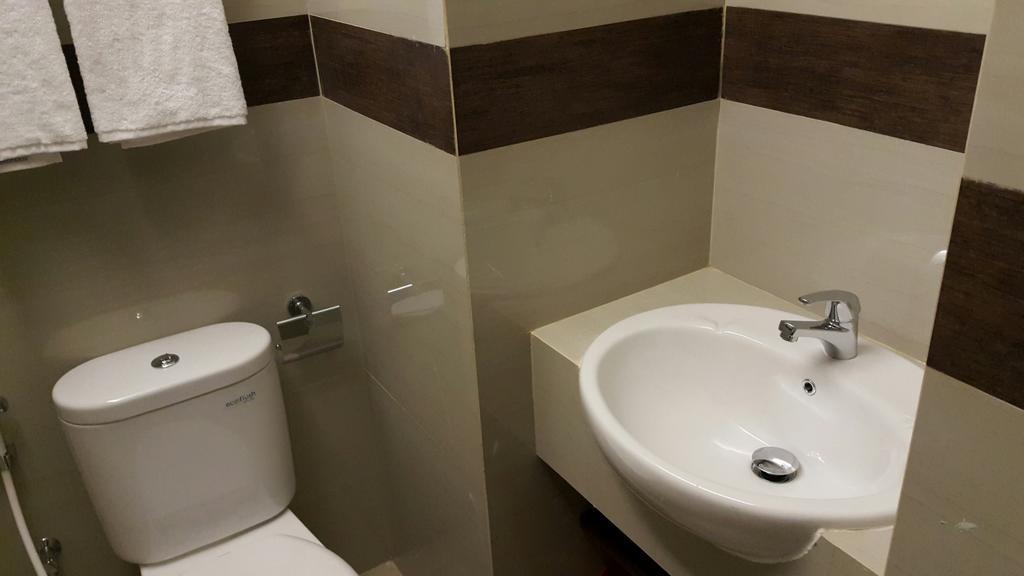 Biz Hotel Ambon Dış mekan fotoğraf