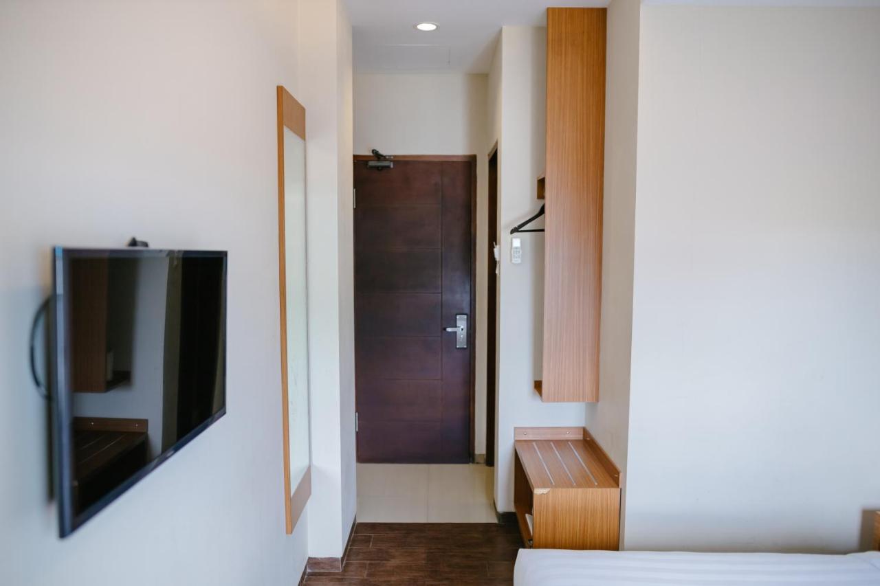 Biz Hotel Ambon Dış mekan fotoğraf