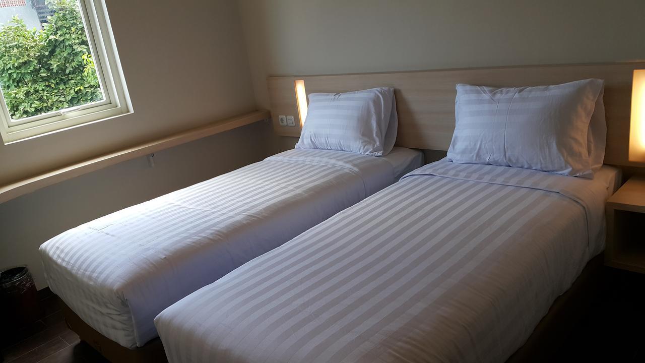 Biz Hotel Ambon Dış mekan fotoğraf