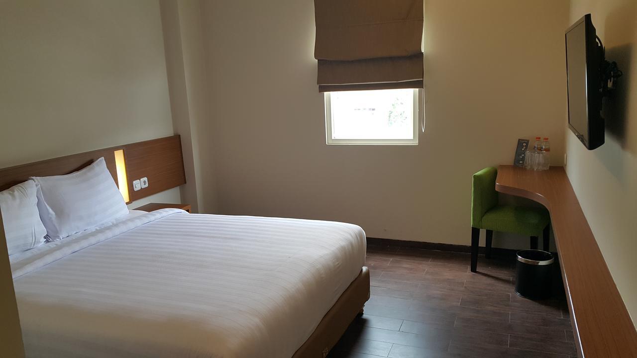 Biz Hotel Ambon Dış mekan fotoğraf