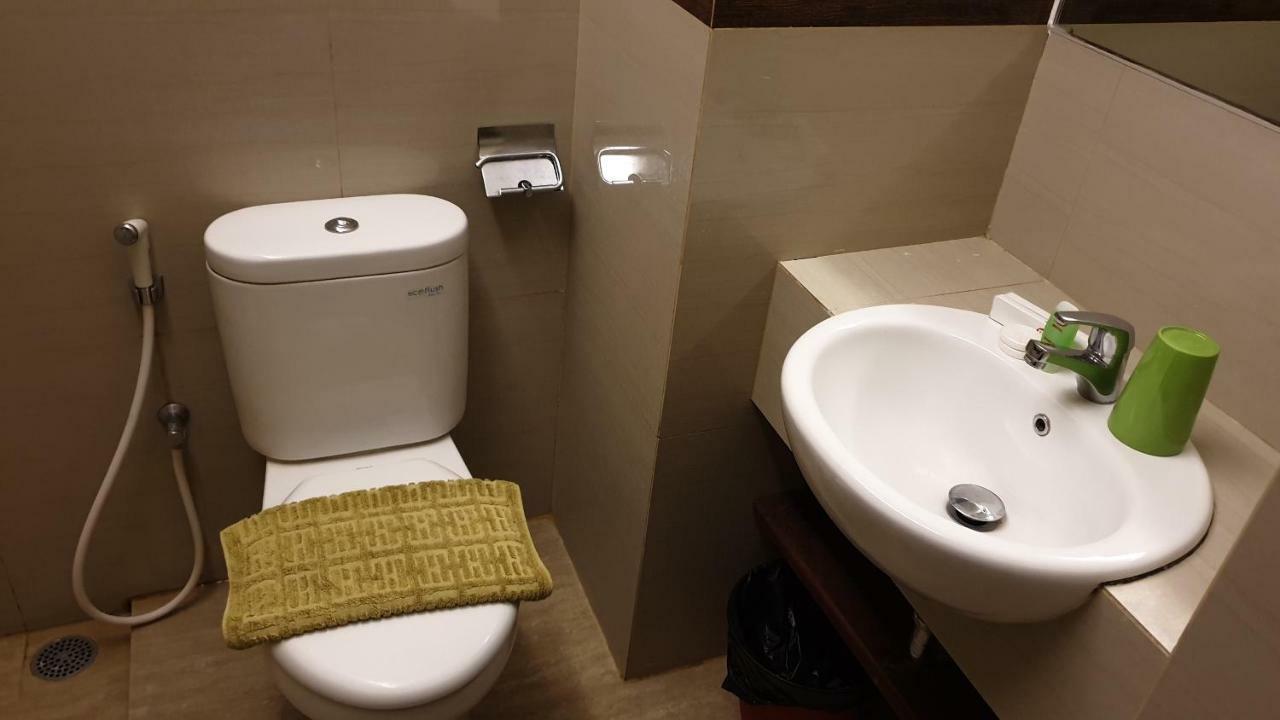 Biz Hotel Ambon Dış mekan fotoğraf